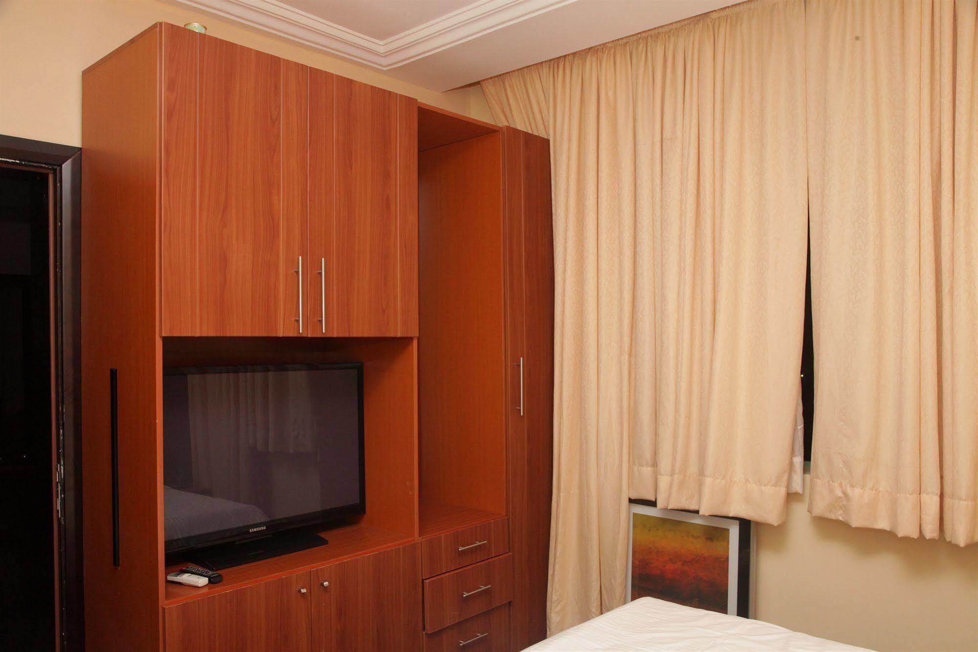 Swiss International Mabisel Port Harcourt Hotel Екстериор снимка